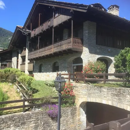 La Ruine Apartment *